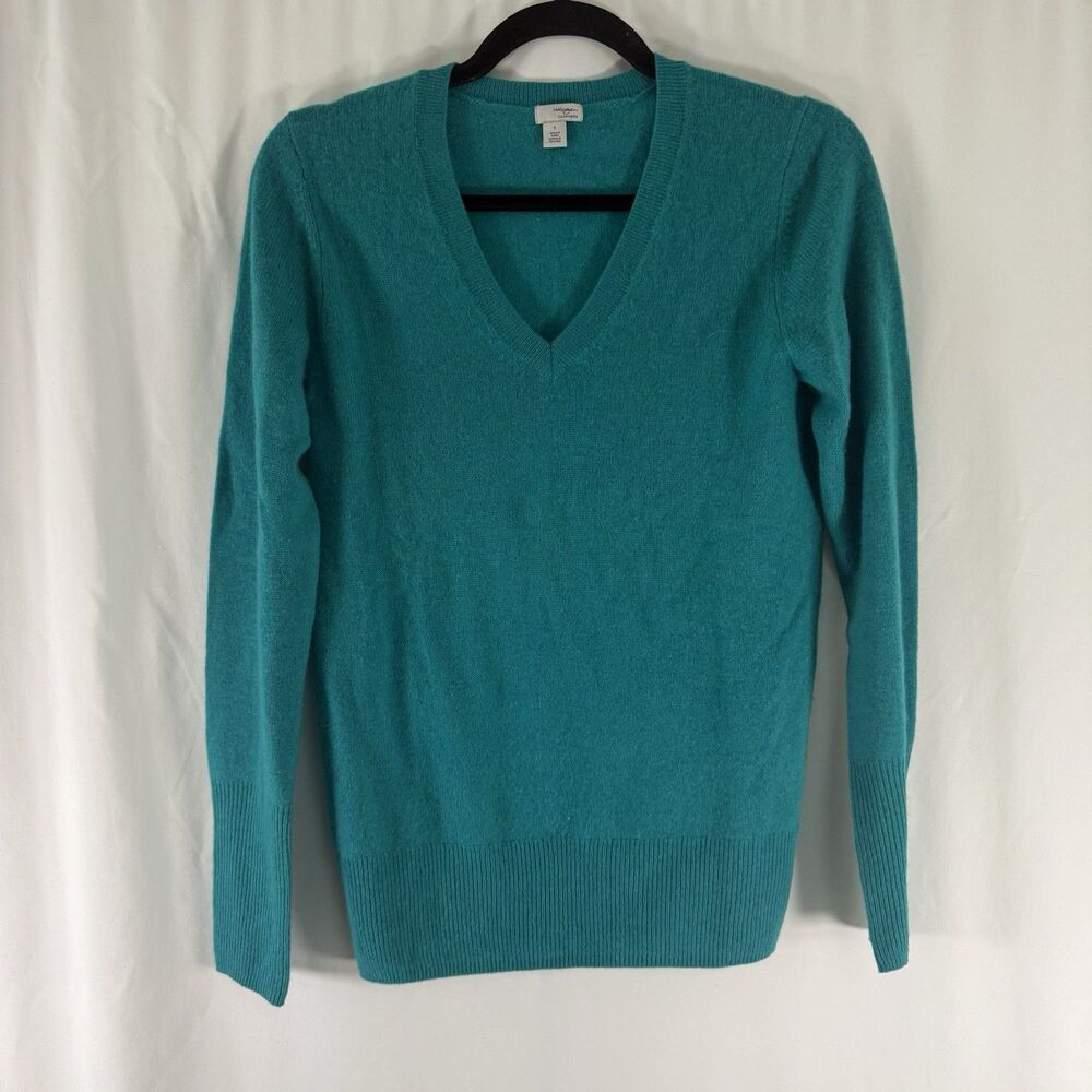 Halogen Cashmere Sweater WOmen's Small Green Knit Vneck Long Sleeve Pullover